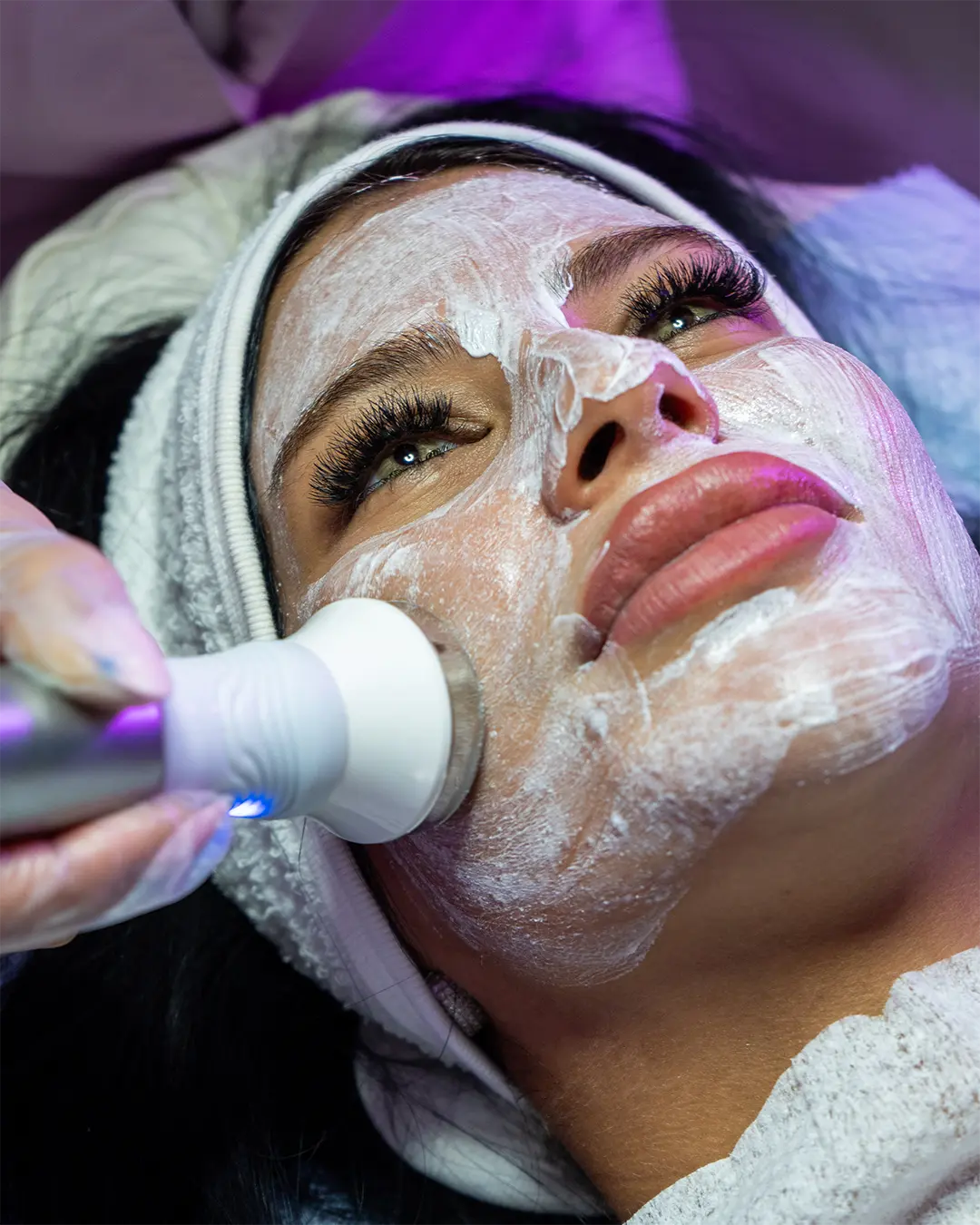 Kalıcı makyaj eyeliner uygulaması — IHC Güzellik Merkezi Şişli
